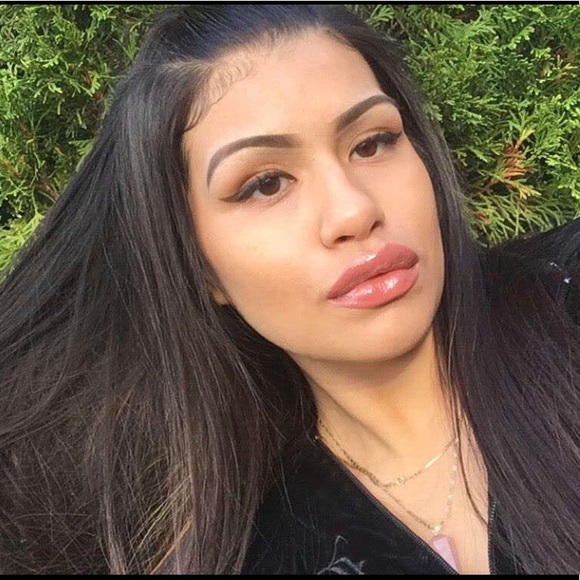 Meet your Posher, Lizeth - Picture 1 of 1